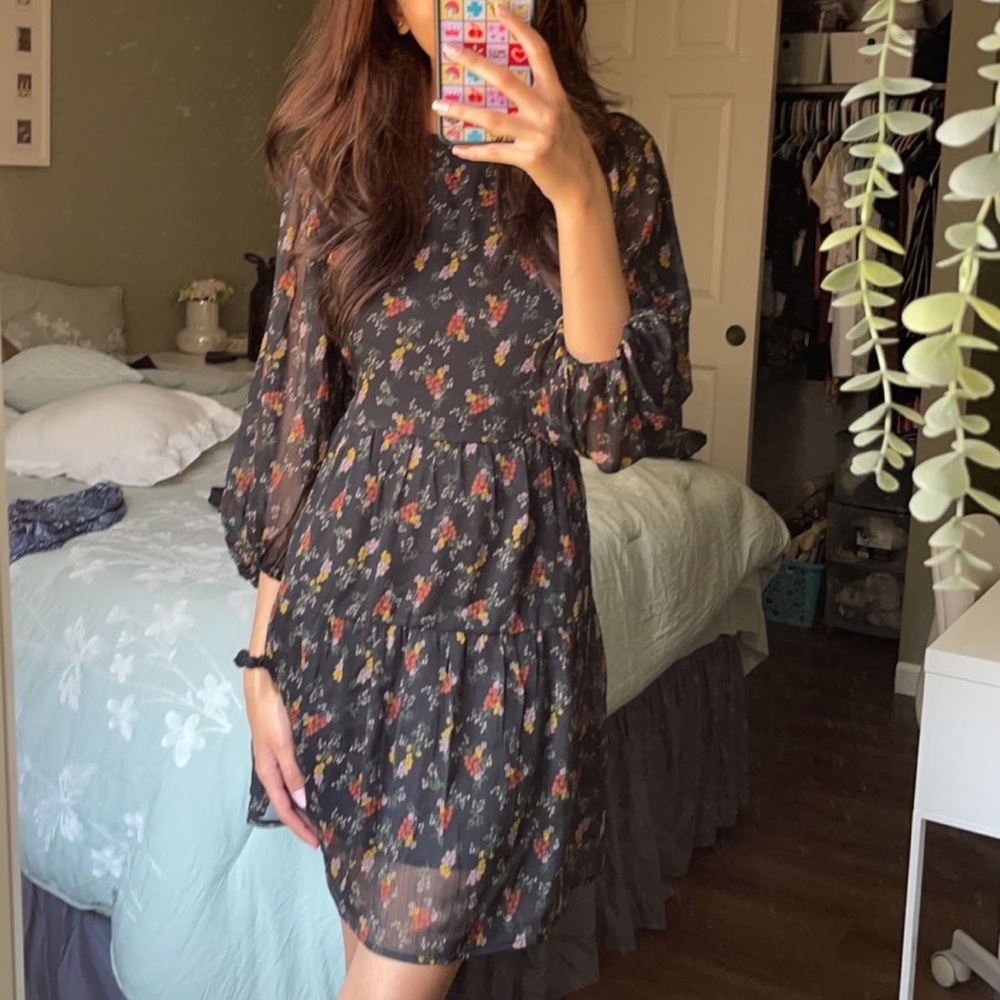 Puff-Sleeve mini dress